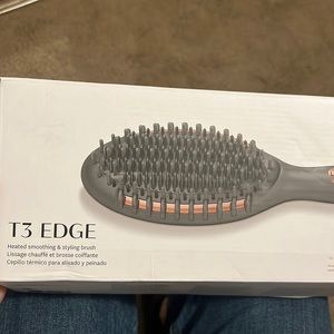 T3 Edge heating smoothing & styling brush